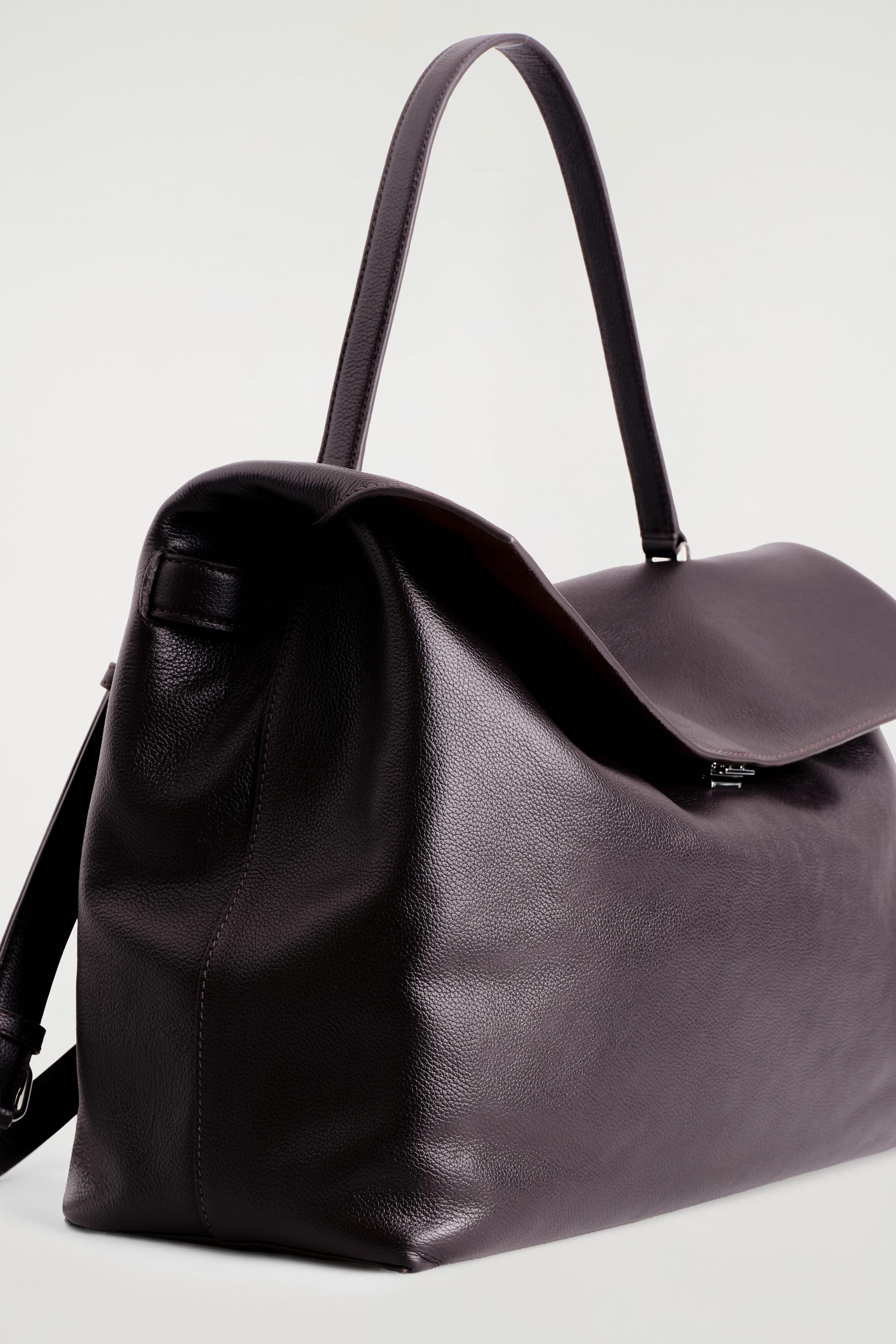 TRULLO OVERSIZED FLAP BAG - LEATHER - ESPRESSO